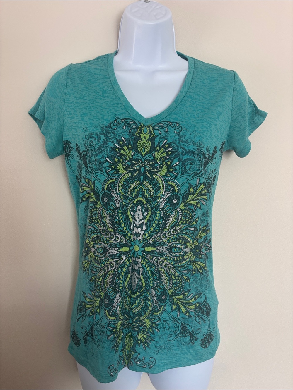Ricki's Teal V-Neck Tee with Green & Navy Floral Medallion